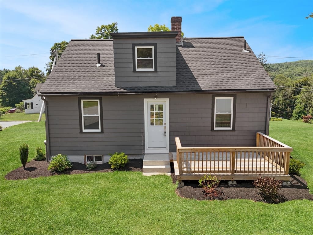 35 Richardson Rd, Fitchburg MA 01420 photo 5