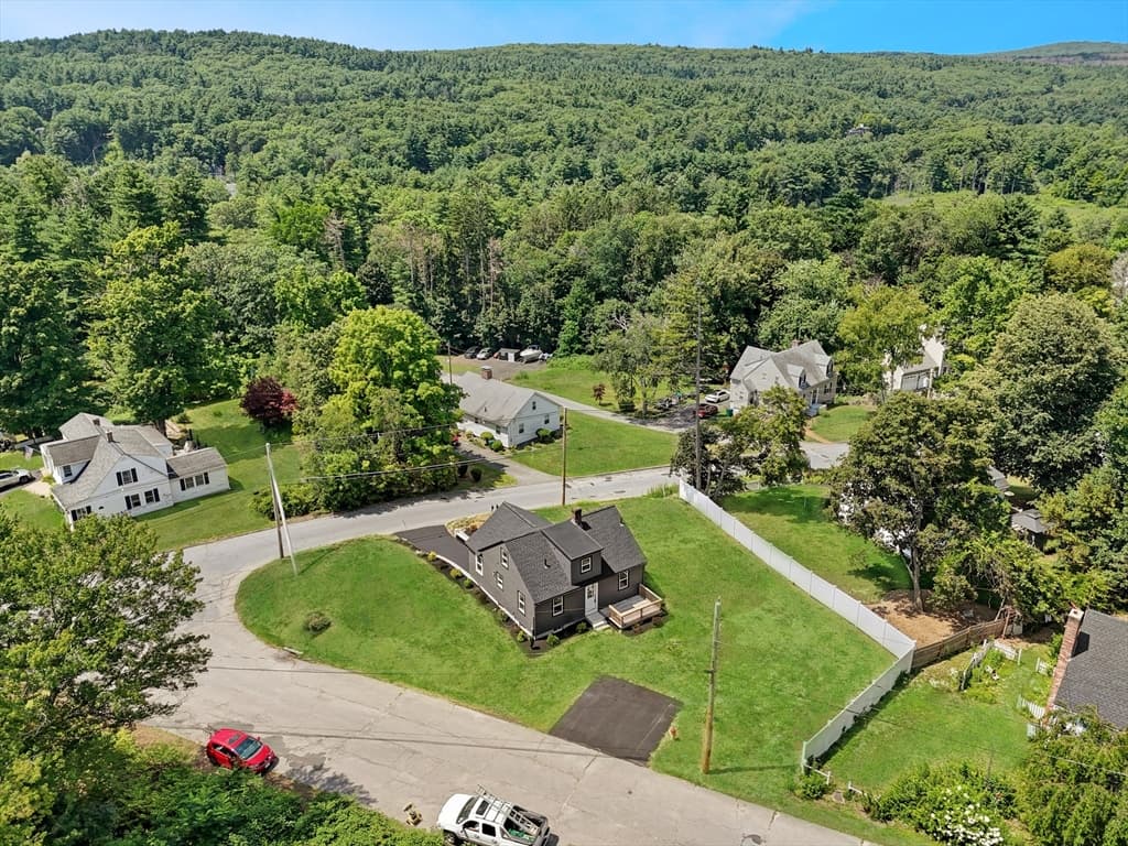 35 Richardson Rd, Fitchburg MA 01420 photo 9