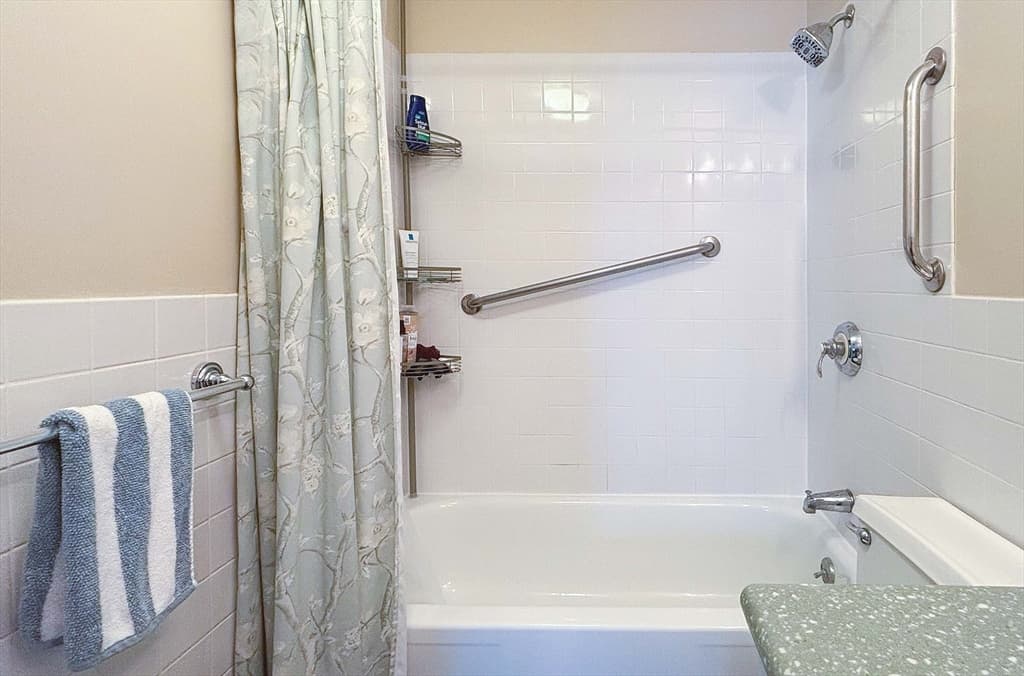 295 Lynn Shore Dr # 104, Lynn MA 01902 photo 14
