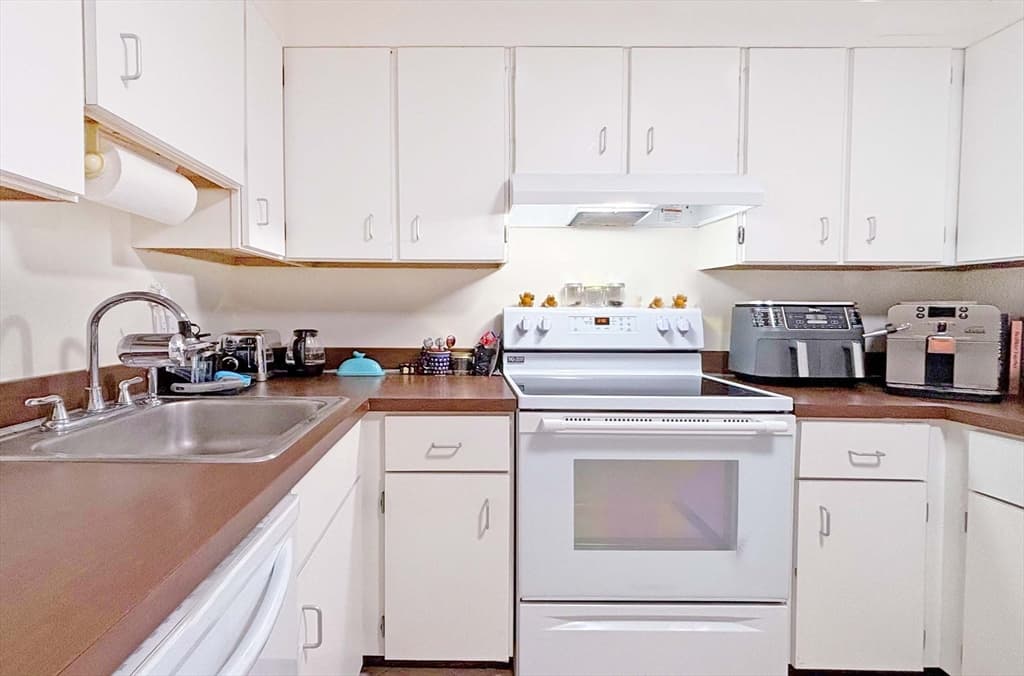 295 Lynn Shore Dr # 104, Lynn MA 01902 photo 11