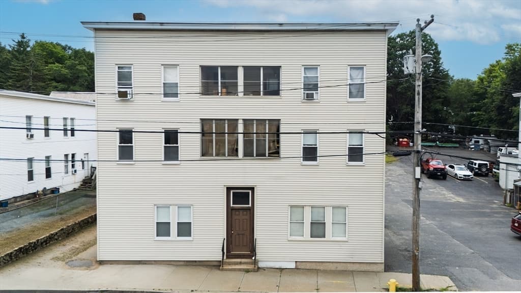 52 Bemis Rd, Fitchburg MA 01420 photo 3
