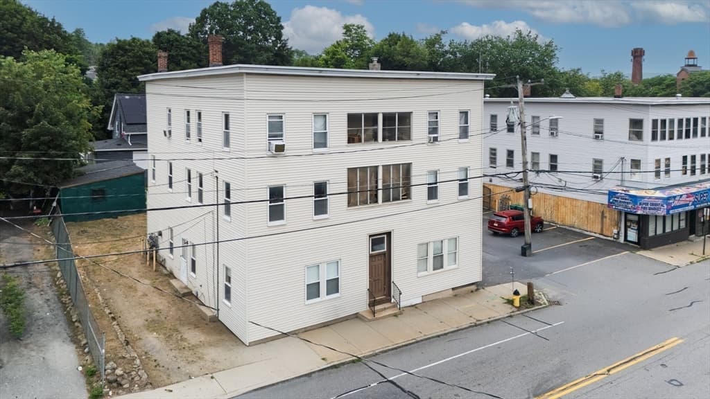 52 Bemis Rd, Fitchburg MA 01420 photo 4