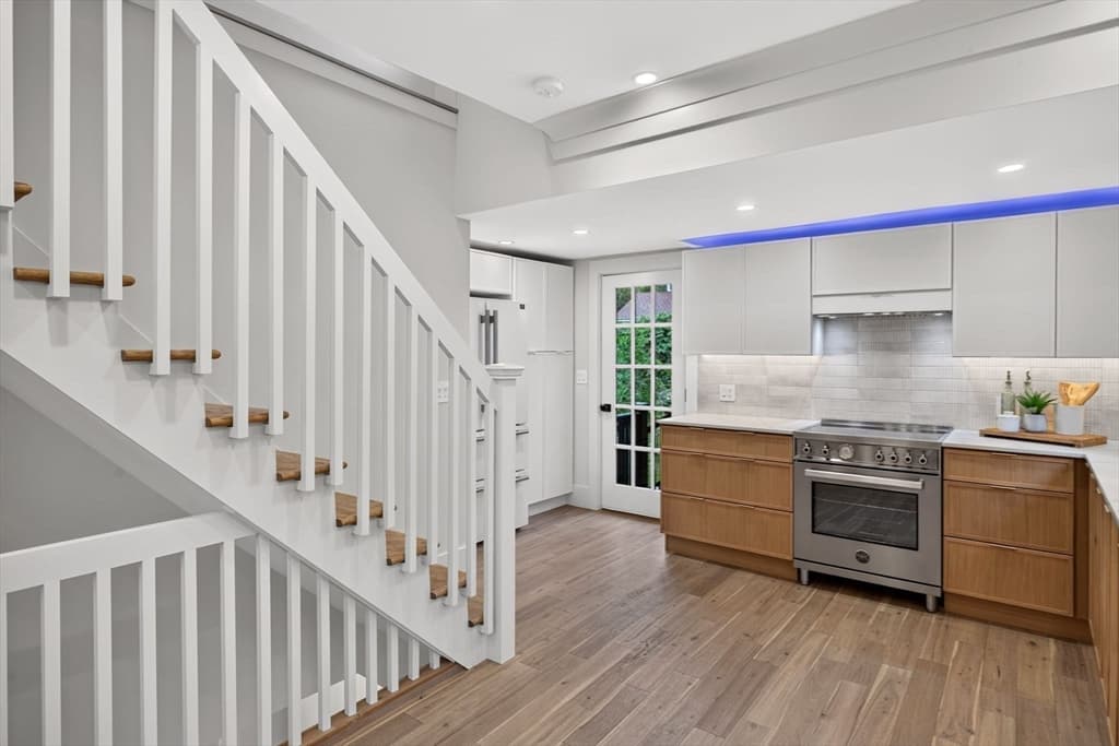 21 Brewster Street, Provincetown MA 02657 photo 16