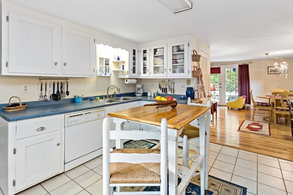95 Winslow Rd, Falmouth MA 02556 photo 4