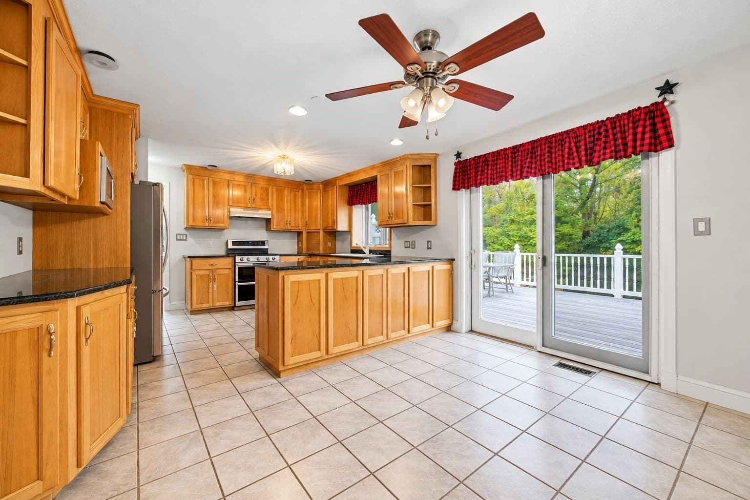 Single Family Residence at 10 Lyman Barnes Rd, Brimfield MA 01010, Brimfield, photo 8 of 42