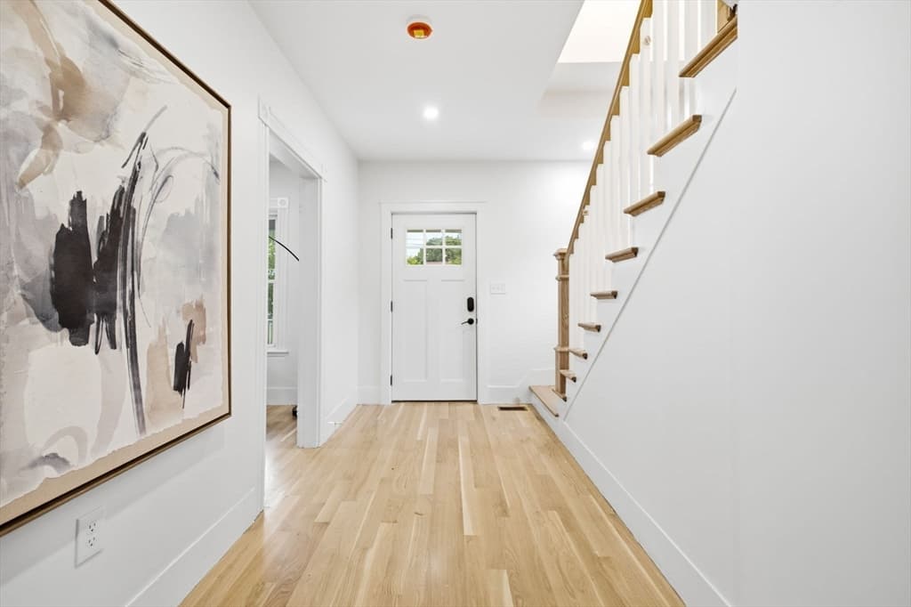 80 Dell Ave, Melrose MA 02176 photo 2