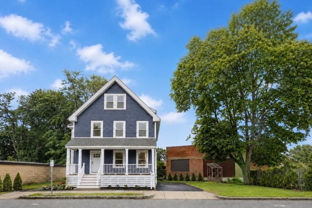 80 Dell Ave, Melrose MA 02176