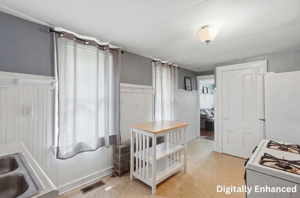 3-4 Jackson Place, Waltham MA 02453 photo 6