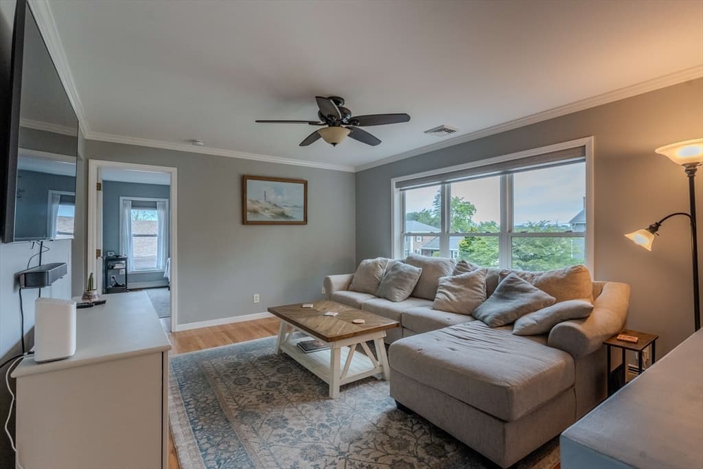 360 Perron Ave, Somerset MA 02726 photo 5