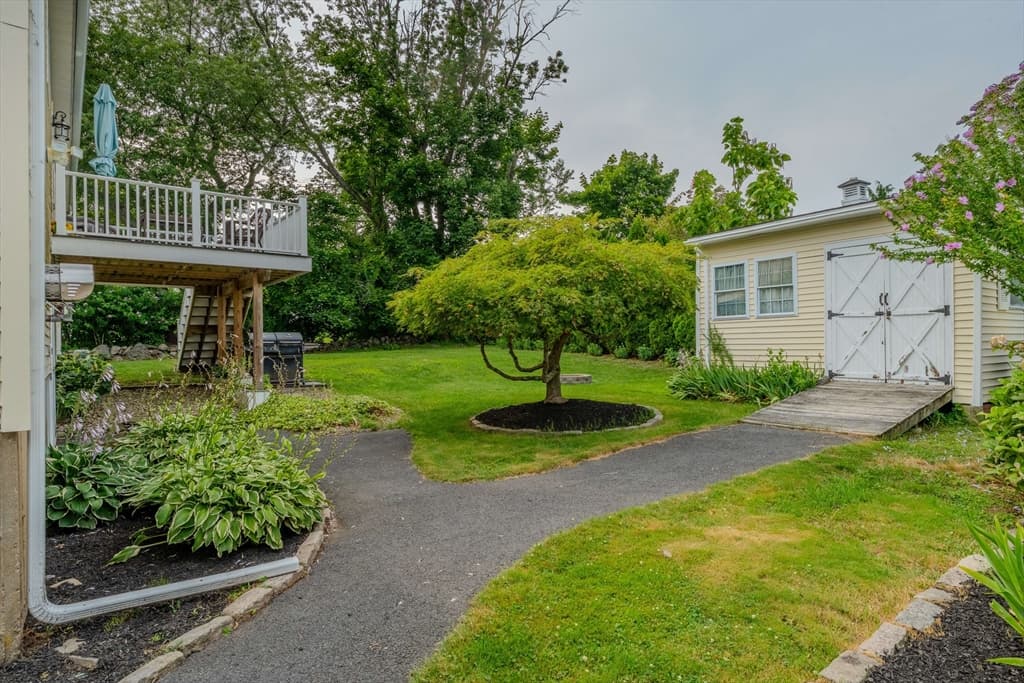 360 Perron Ave, Somerset MA 02726 photo 33