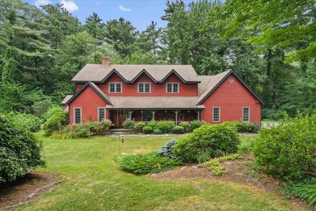 68 Vaughn Hill Rd, Bolton MA 01740
