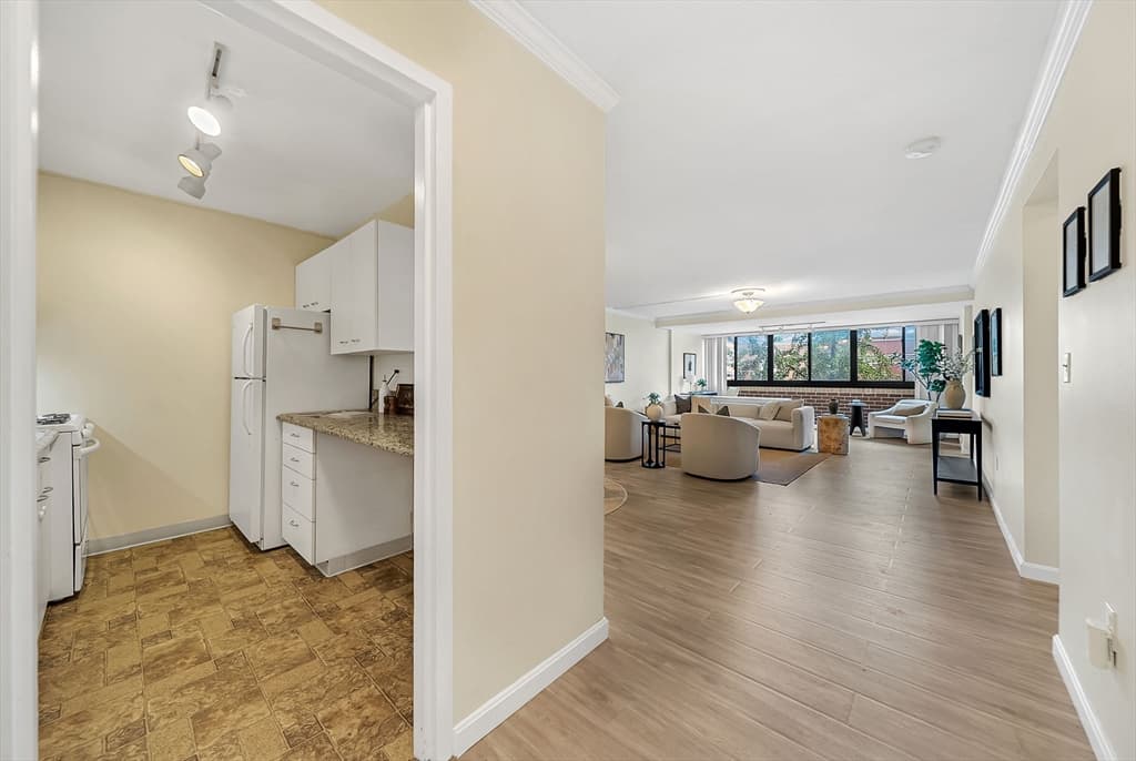 9 Hawthorne Pl # 7H, Boston MA 02114 photo 16