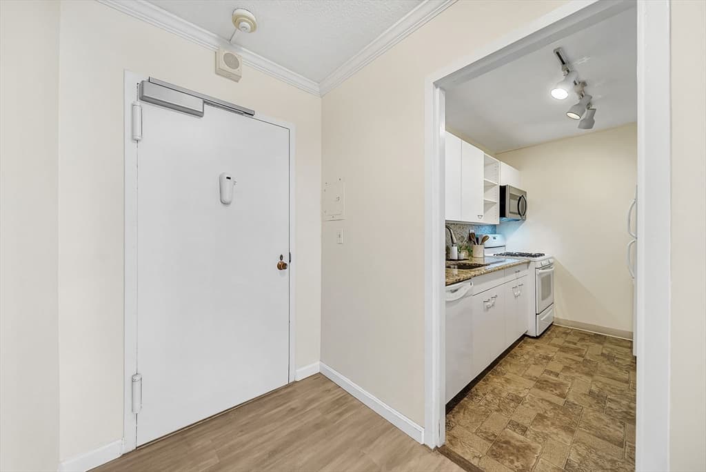 9 Hawthorne Pl # 7H, Boston MA 02114 photo 15