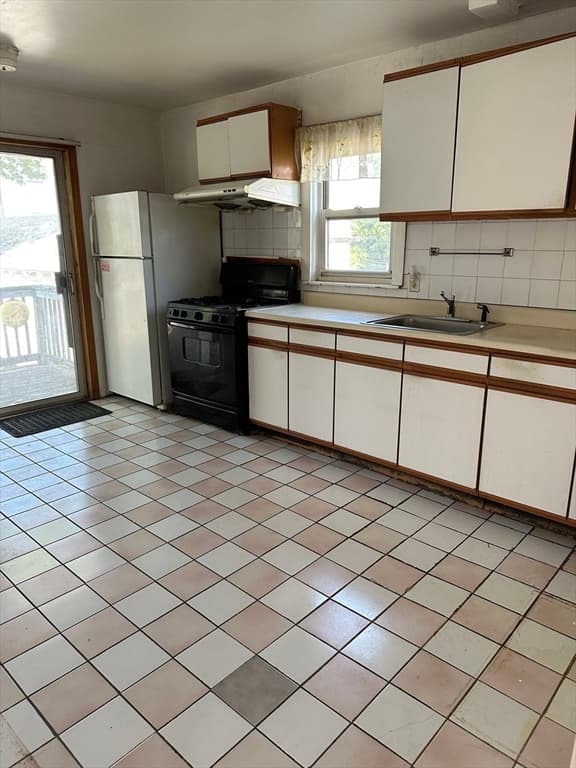 131 Farrington St, Quincy MA 02170 photo 13