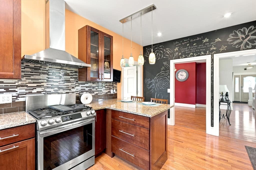 223 Webster St, Malden MA 02148 photo 6