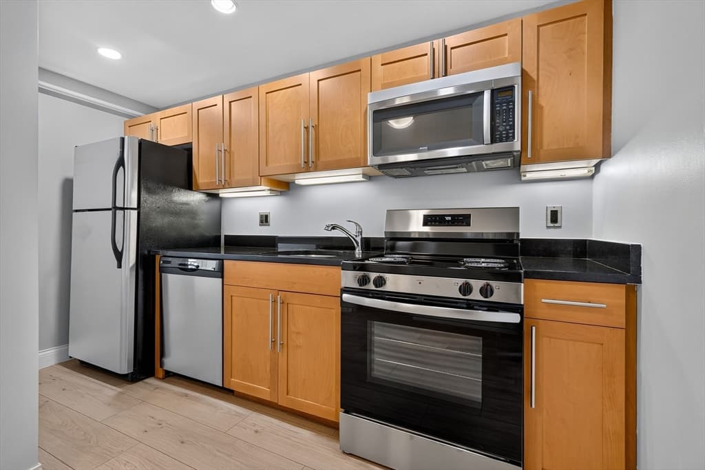 1600 Beacon St # 904, Brookline MA 02446 photo 13