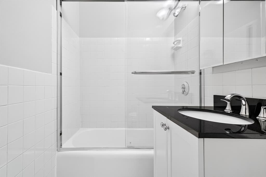 1600 Beacon St # 904, Brookline MA 02446 photo 18