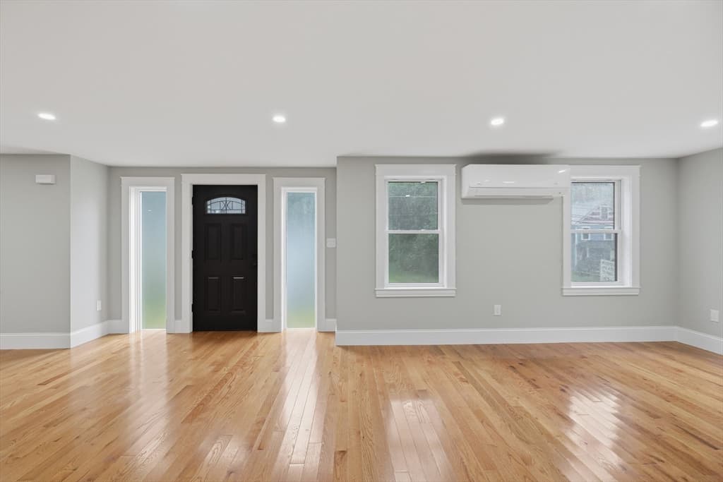 33 Milford St, Upton MA 01568 photo 7