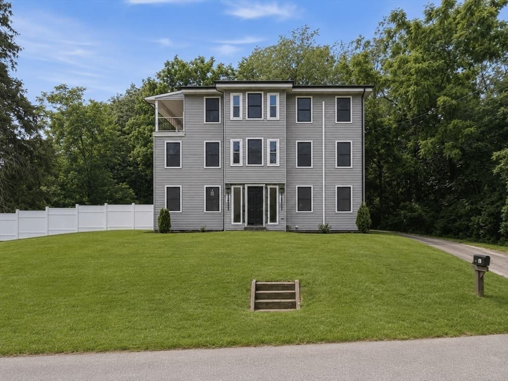 33 Milford St, Upton MA 01568 photo 5