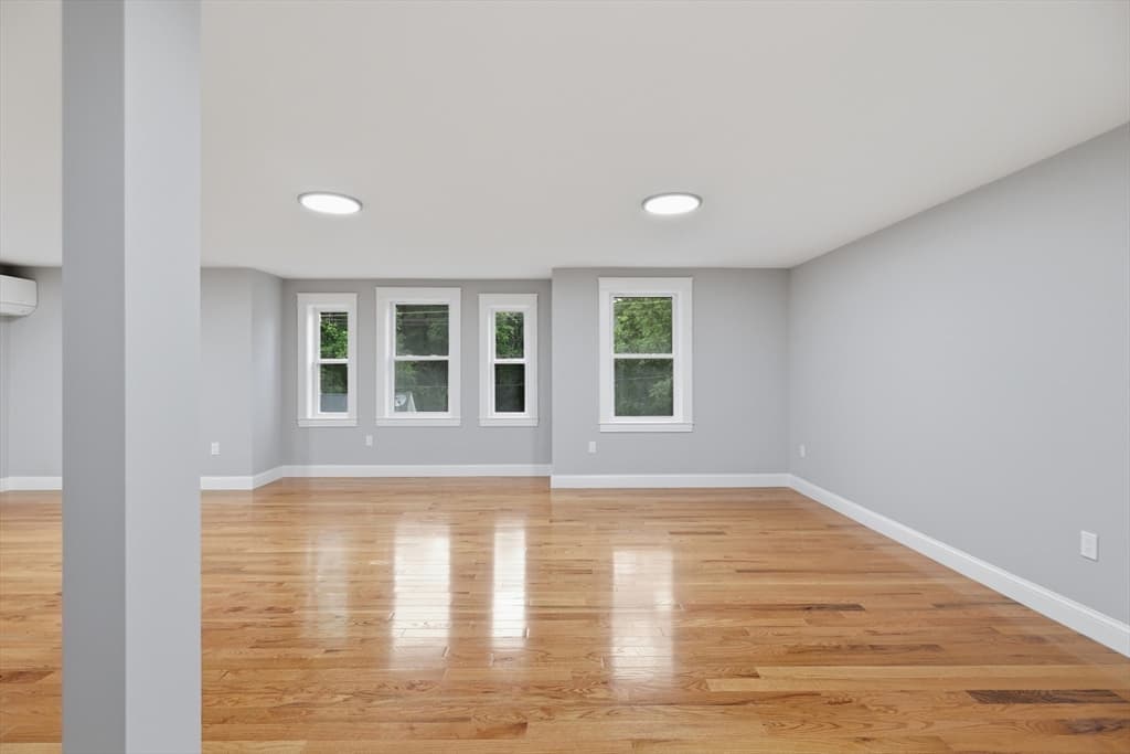 33 Milford St, Upton MA 01568 photo 10