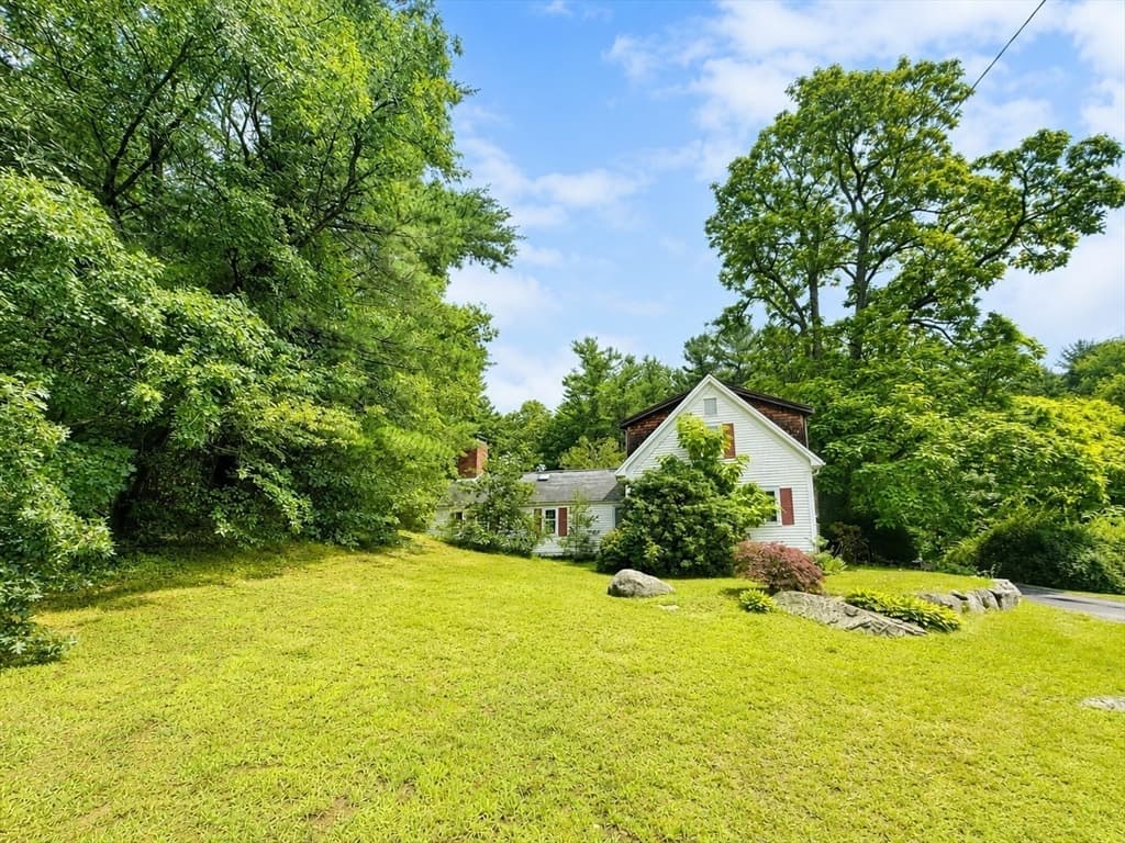 54 Rockwood Rd, Norfolk MA 02056 photo 2