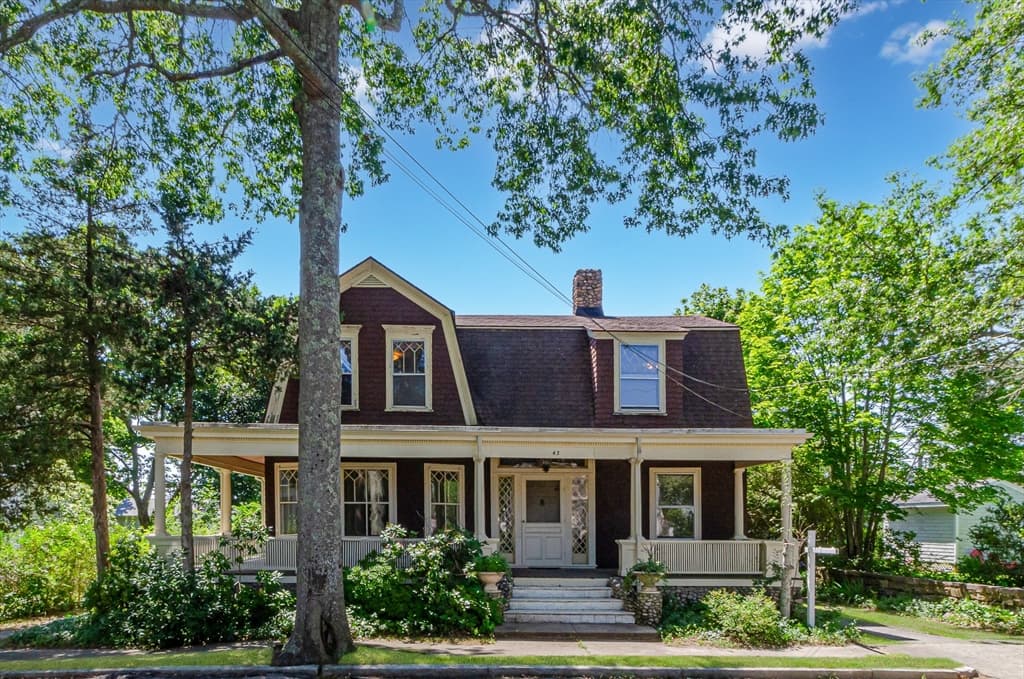 43 Main St, Mattapoisett MA 02739 photo 2