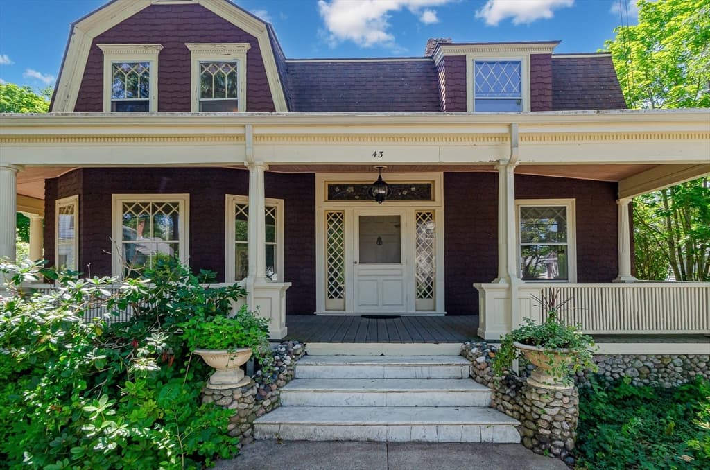43 Main St, Mattapoisett MA 02739 photo 3