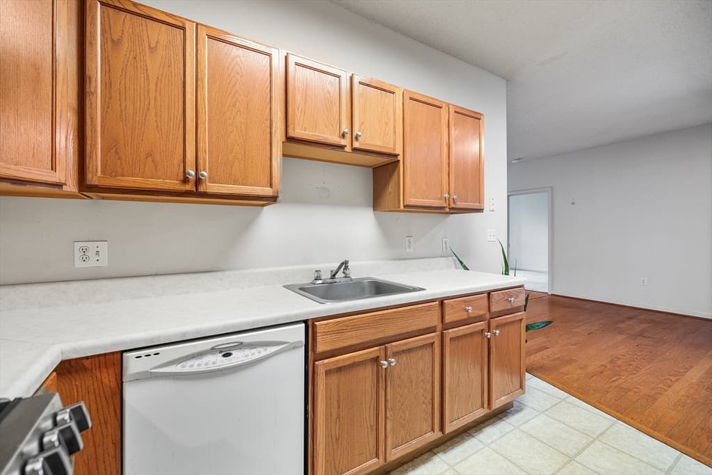 21 Hampshire Road # 105, Methuen MA 01844 photo 9