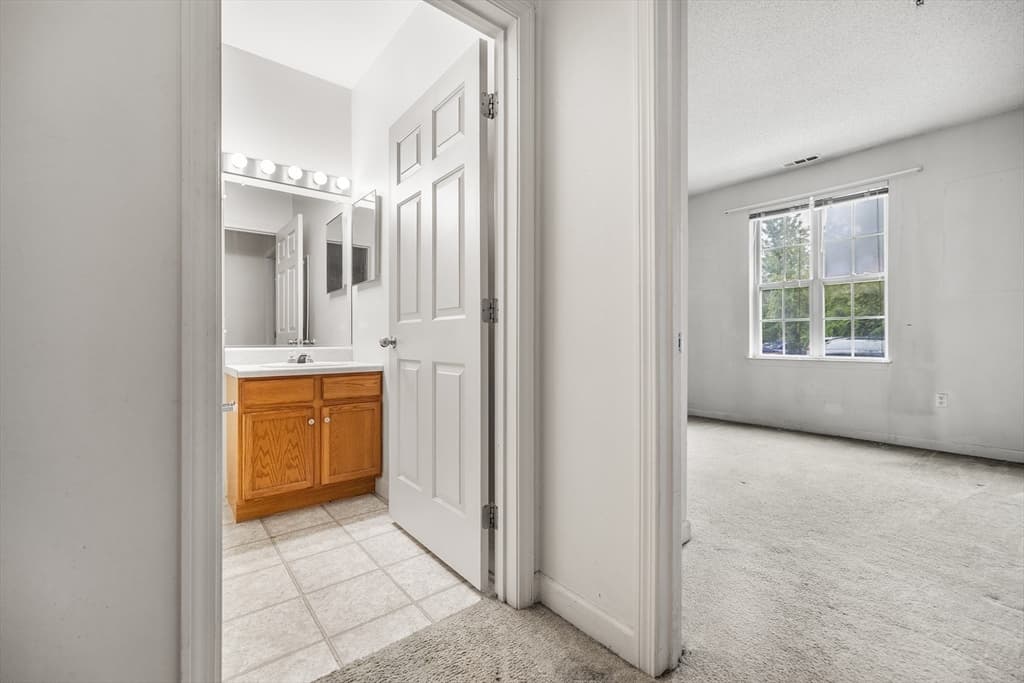 21 Hampshire Road # 105, Methuen MA 01844 photo 18