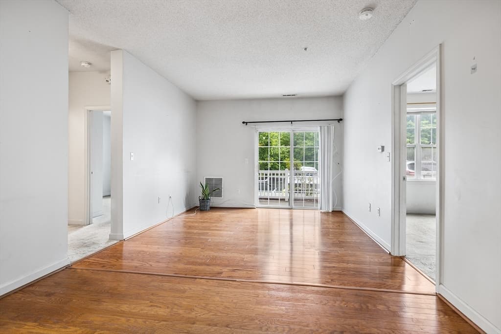 21 Hampshire Road # 105, Methuen MA 01844 photo 4
