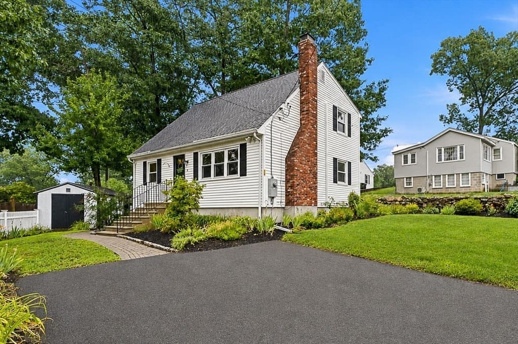 19 Pembroke St, Marlborough MA 01752