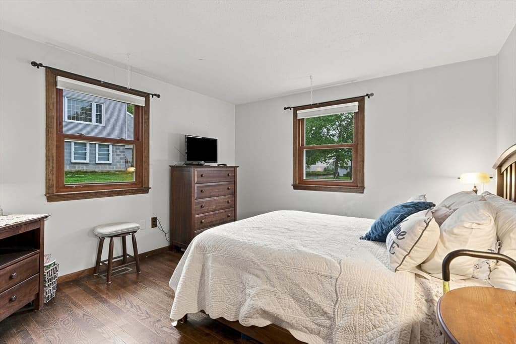 19 Pembroke St, Marlborough MA 01752 photo 11