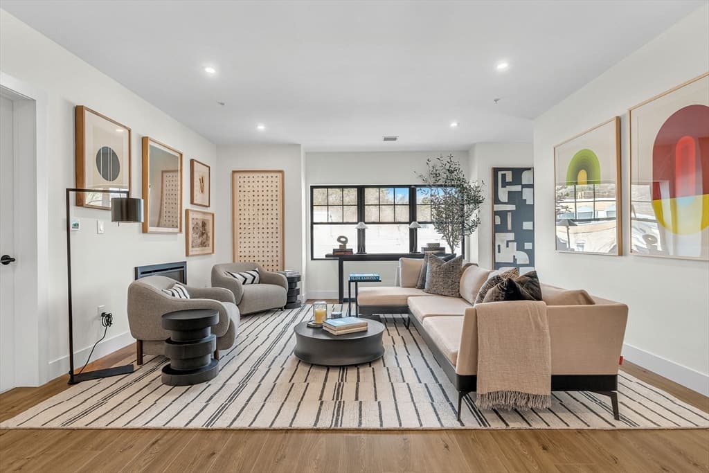 20 Audubon Way # 310, Canton MA 02021