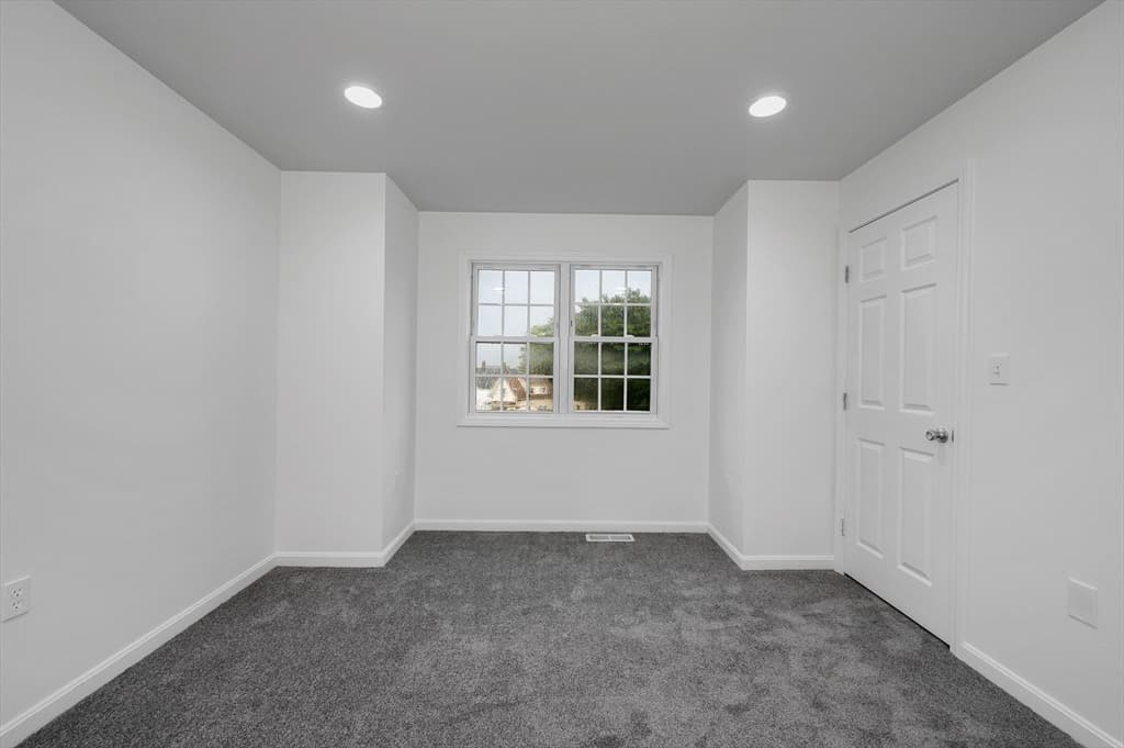 688 Gorham Street # 688, Lowell MA 01852 photo 23