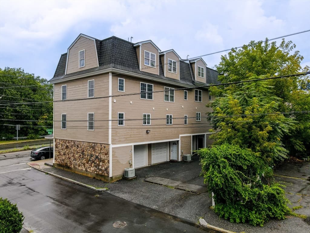 688 Gorham Street # 688, Lowell MA 01852 photo 34