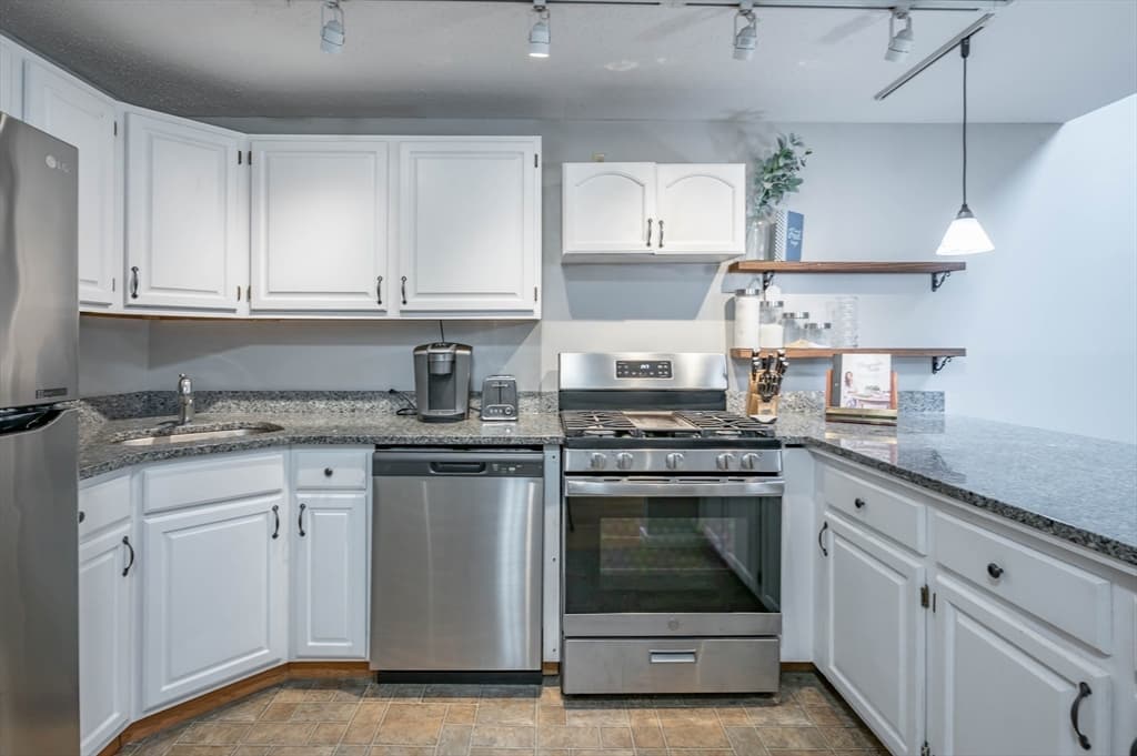 109 Pilgrim Rd # 109, Haverhill MA 01832 photo 23