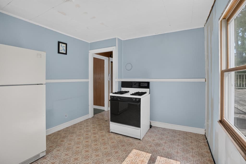 128 Mablin Ave, North Andover MA 01845 photo 12