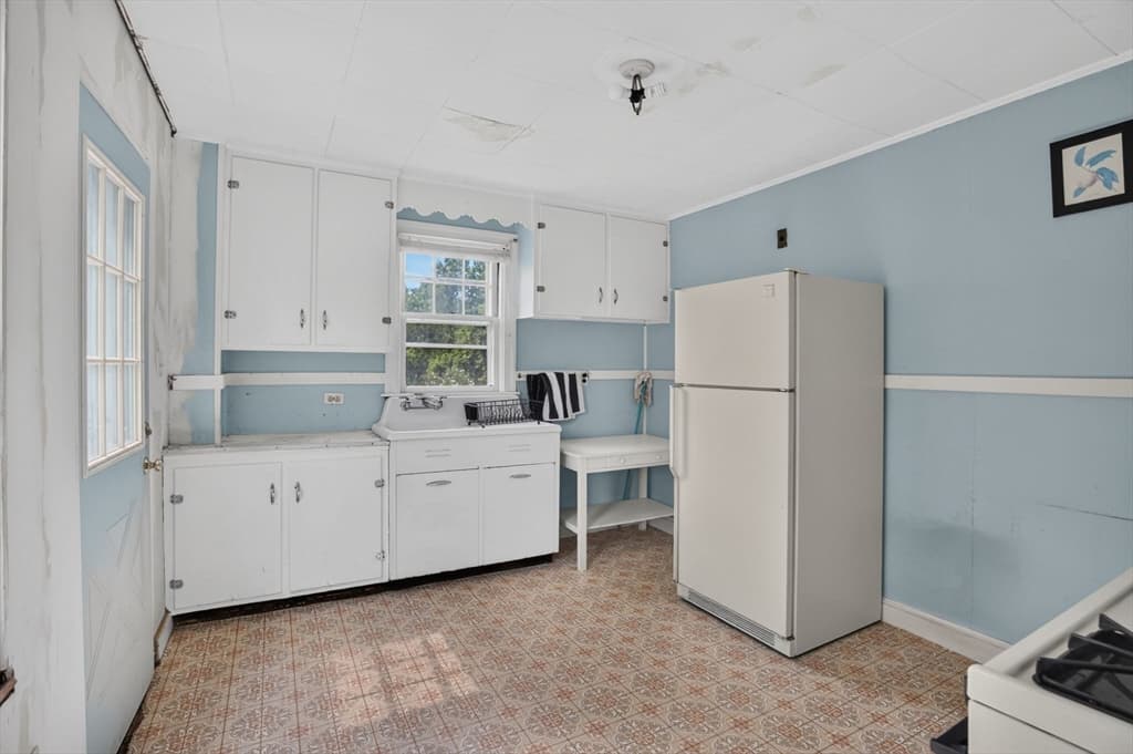 128 Mablin Ave, North Andover MA 01845 photo 11