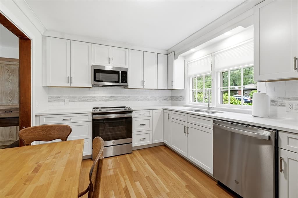 18 Red Gate Ln, Amherst MA 01002 photo 3