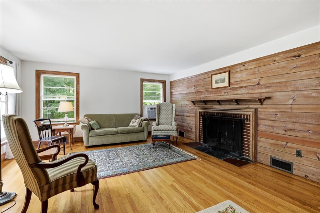 18 Red Gate Ln, Amherst MA 01002 photo 10