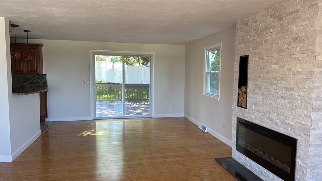 39 Westport Rd, Worcester MA 01605 photo 9