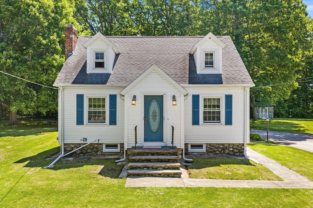 Single Family Residence at 779 Oxford St S, Auburn MA 01501, Auburn, photo 27 of 30