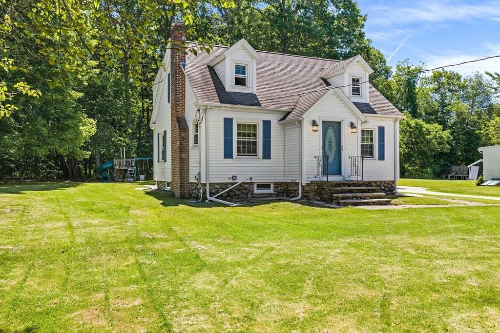 Single Family Residence at 779 Oxford St S, Auburn MA 01501, Auburn, photo 26 of 30