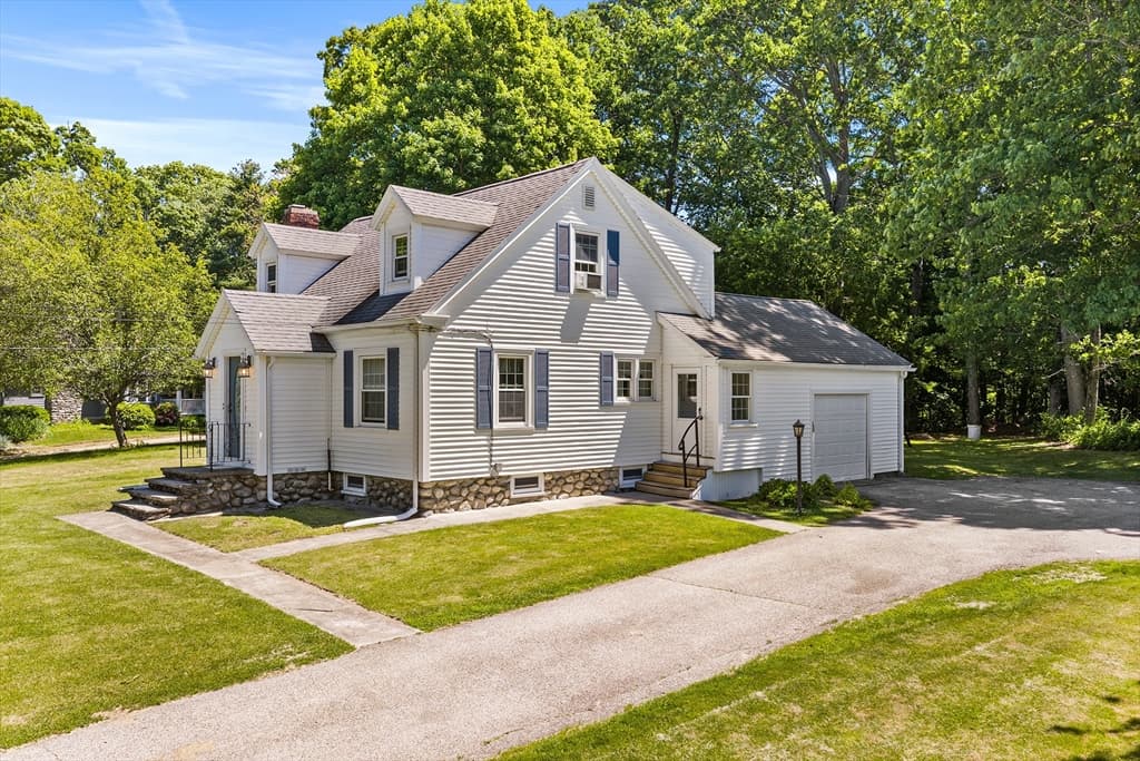 Single Family Residence at 779 Oxford St S, Auburn MA 01501, Auburn, photo 25 of 30