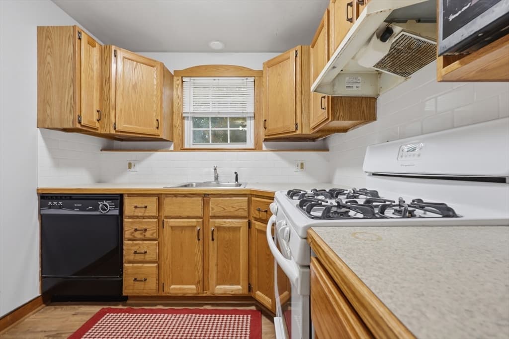 6 Venice Street # C2, Danvers MA 01923 photo 6