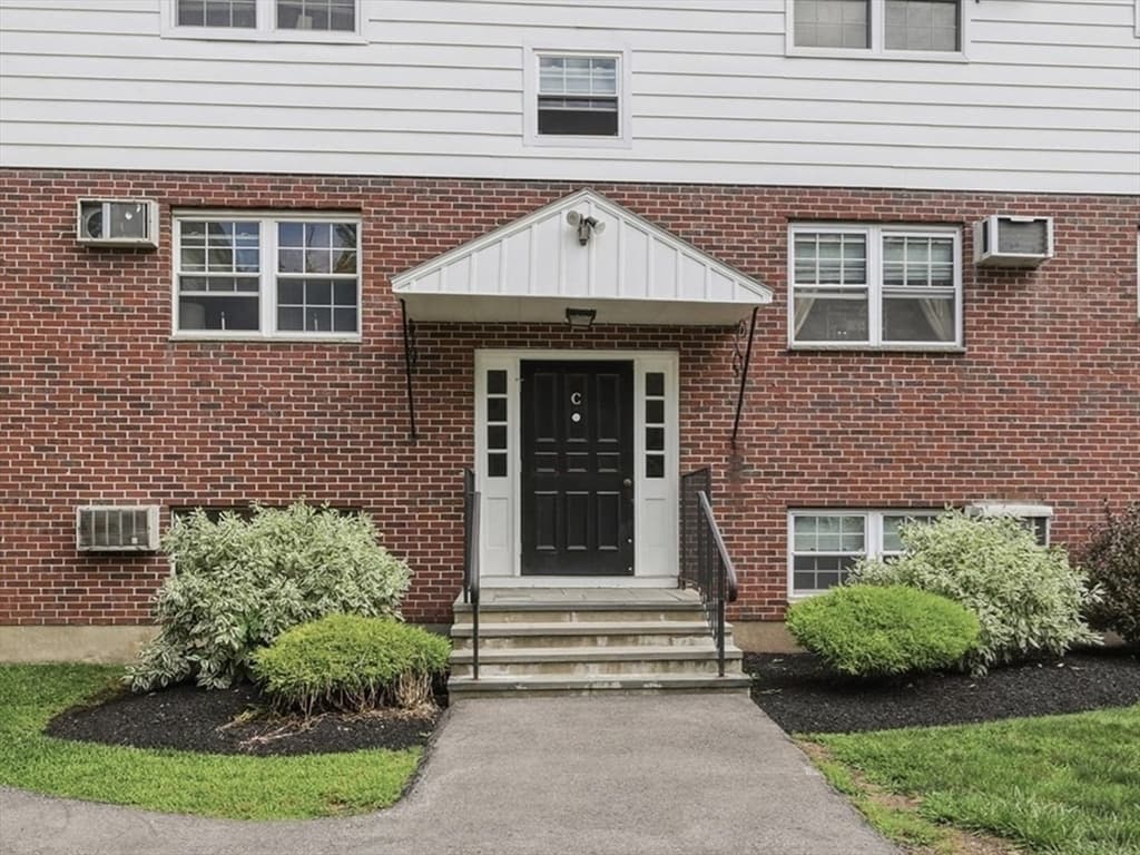 6 Venice Street # C2, Danvers MA 01923 photo 4