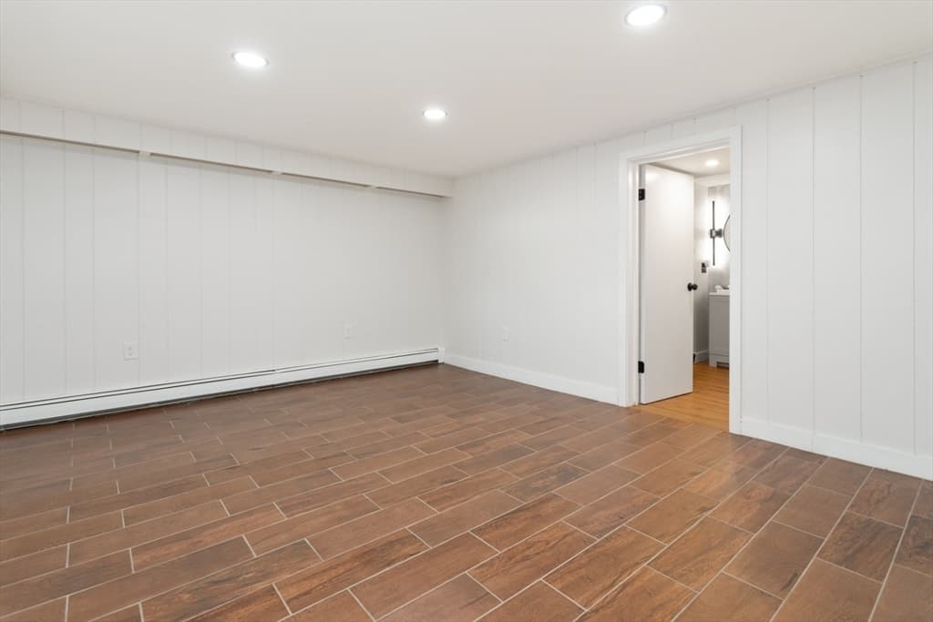 29 Clinton Ave, Saugus MA 01906 photo 33