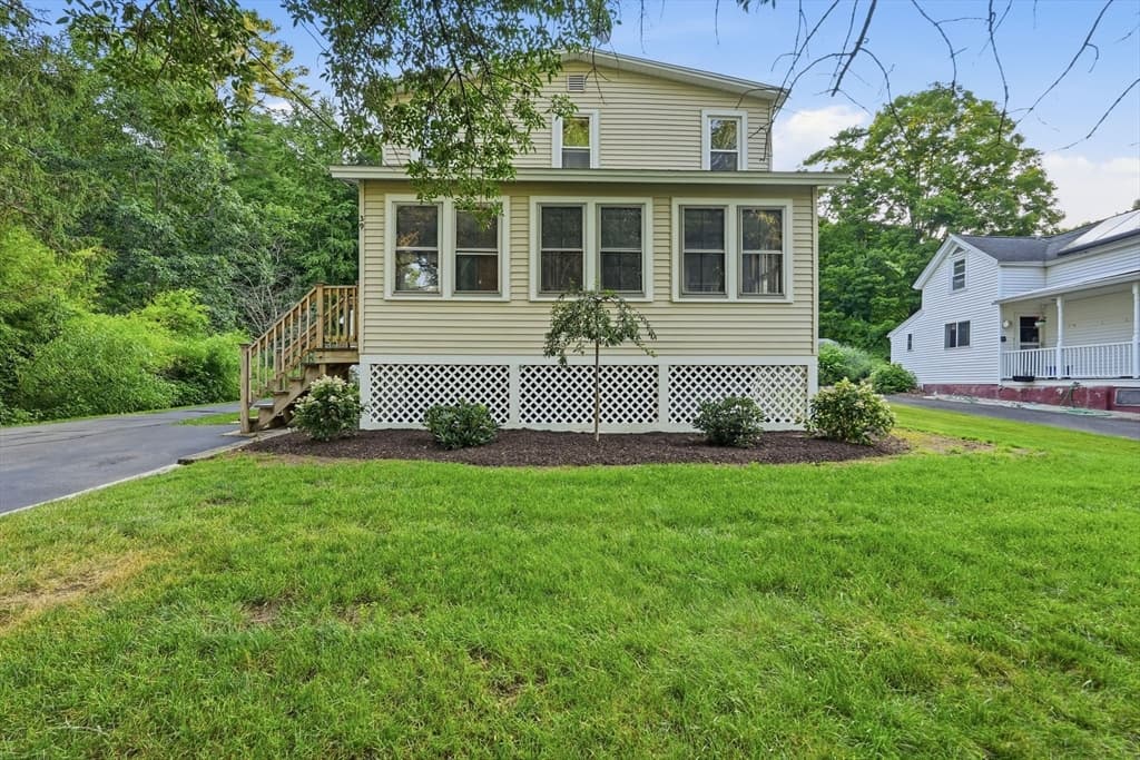 39 Water St, Northampton MA 01053