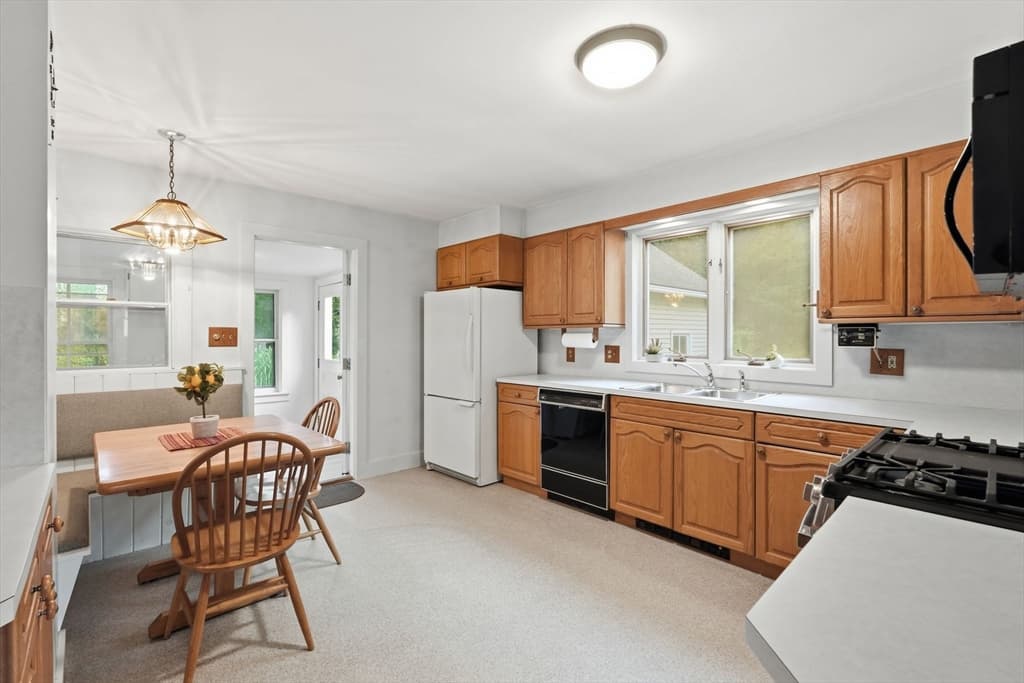 39 Water St, Northampton MA 01053 photo 15