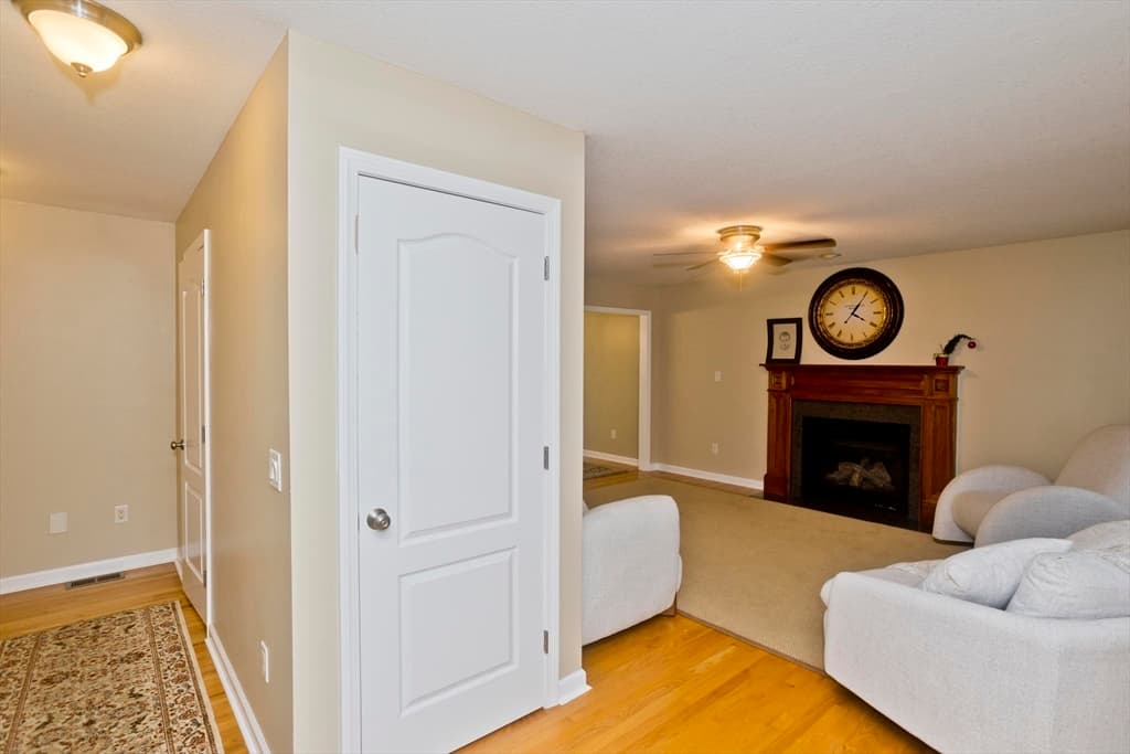 38 White Ave, East Longmeadow MA 01028 photo 7